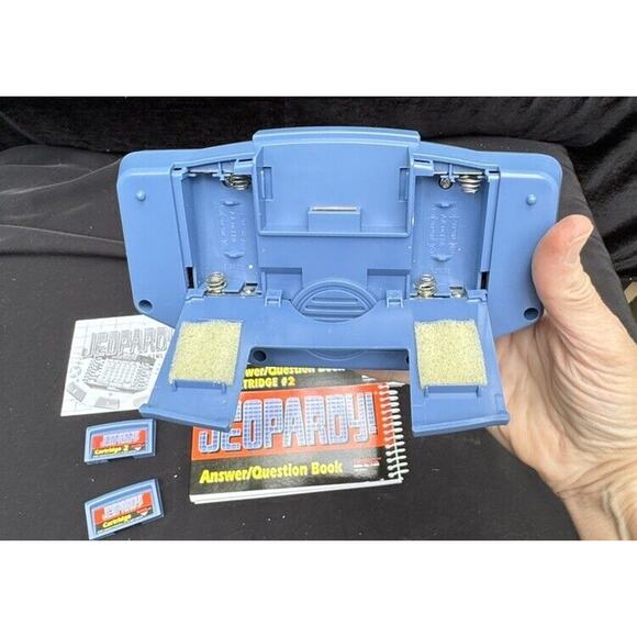 1995 Jeopardy Handheld Game Tiger Electronics Tested 2 Cartridge & Books -A75 - Picture 6 of 9